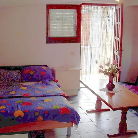 Apartments Tuka Near The Beach 维尔 外观 照片